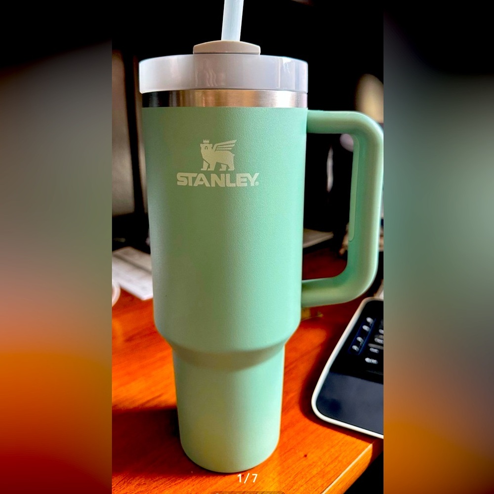 Stanley cup - 24 oz